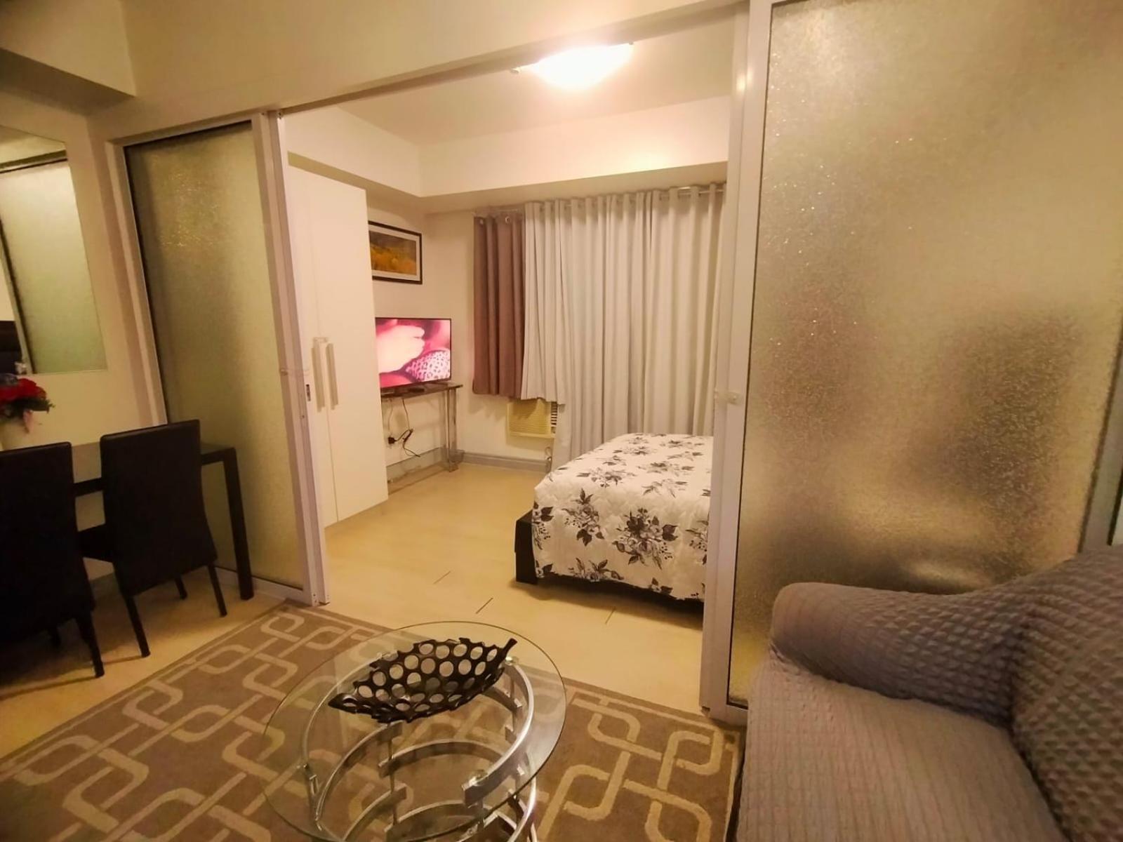 Condominium Units in Azure Beach Resort Residences Manila Exterior foto