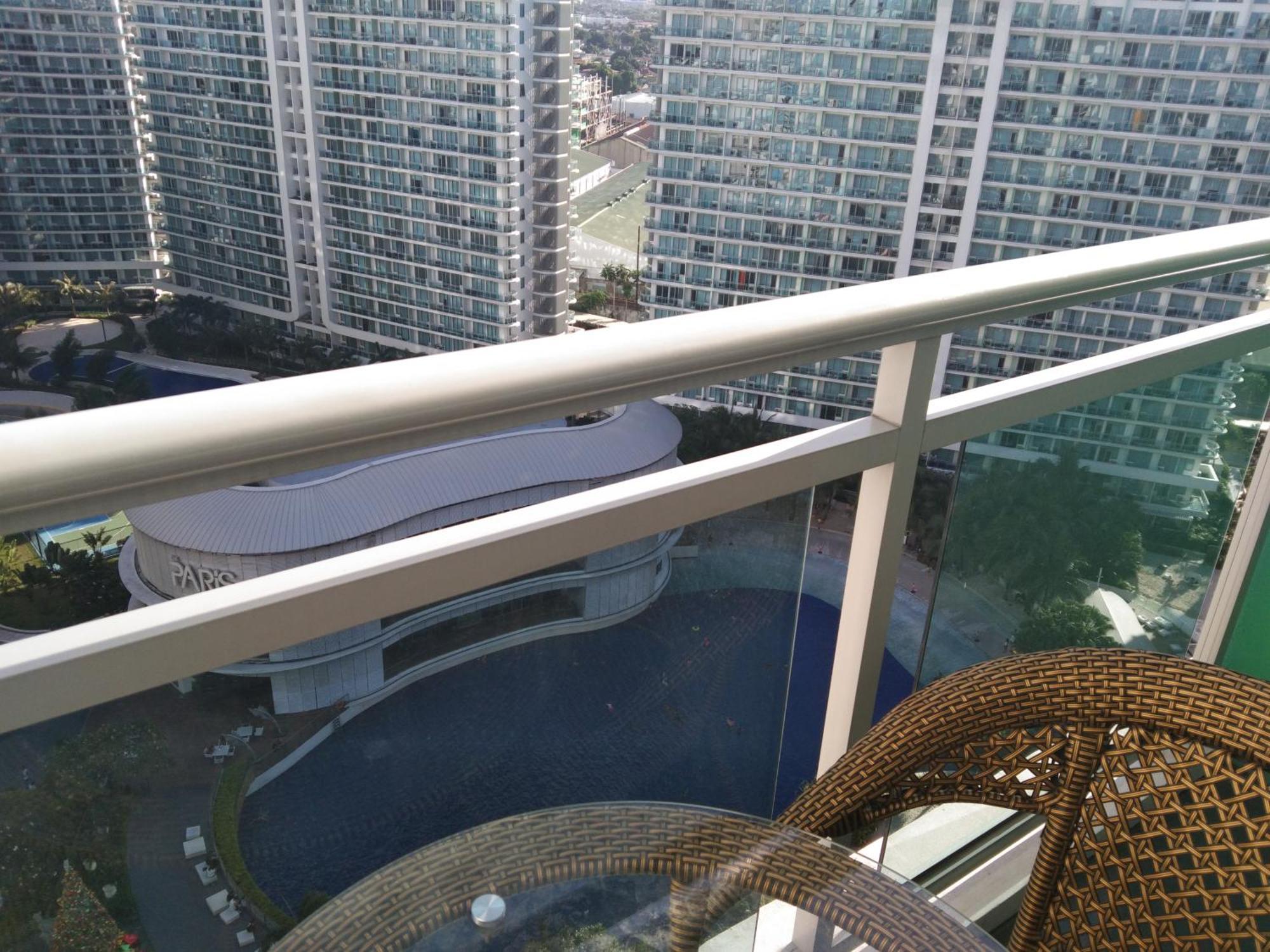 Condominium Units in Azure Beach Resort Residences Manila Exterior foto