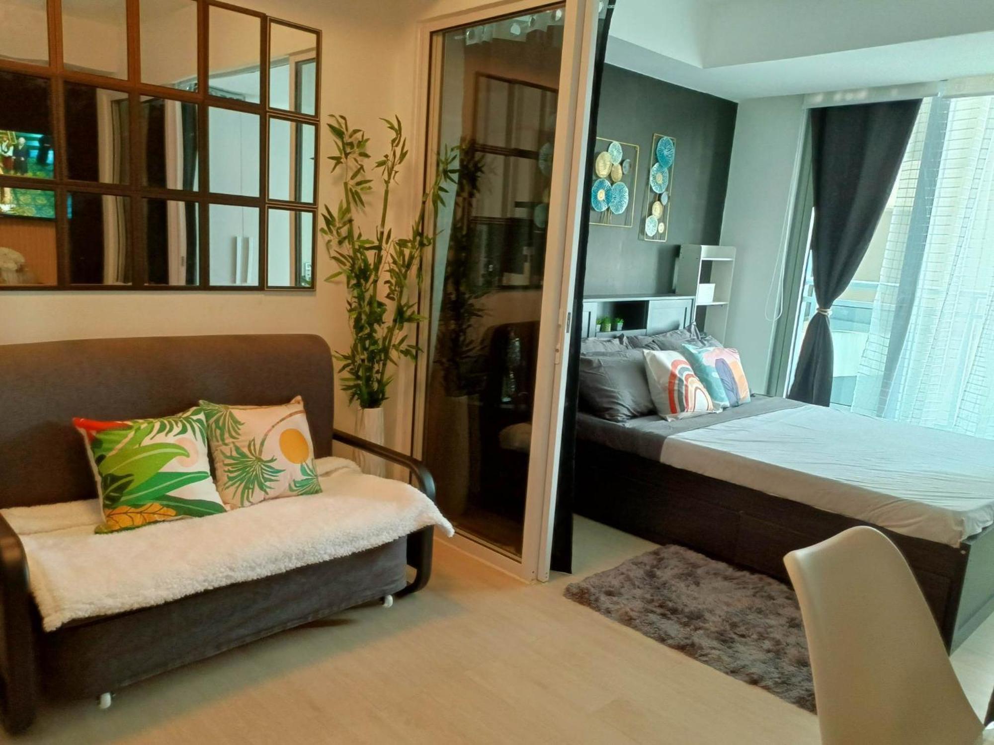 Condominium Units in Azure Beach Resort Residences Manila Exterior foto