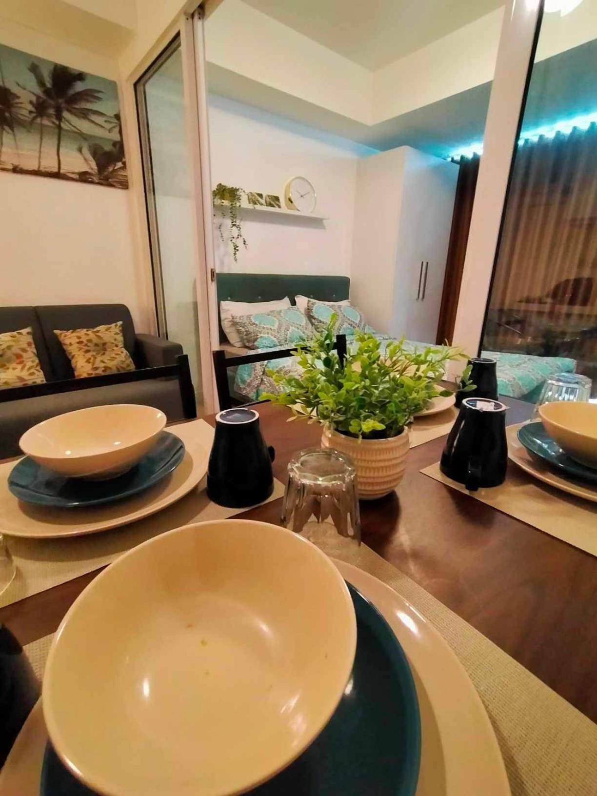 Condominium Units in Azure Beach Resort Residences Manila Exterior foto